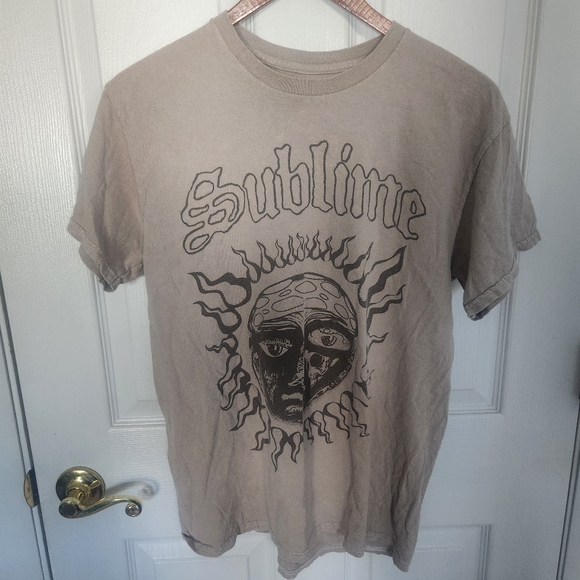 Sublime Other - Sublime Sun Logo Beige Graphic T-Shirt 40oz Of Freedom Tour T Shirt Size Medium